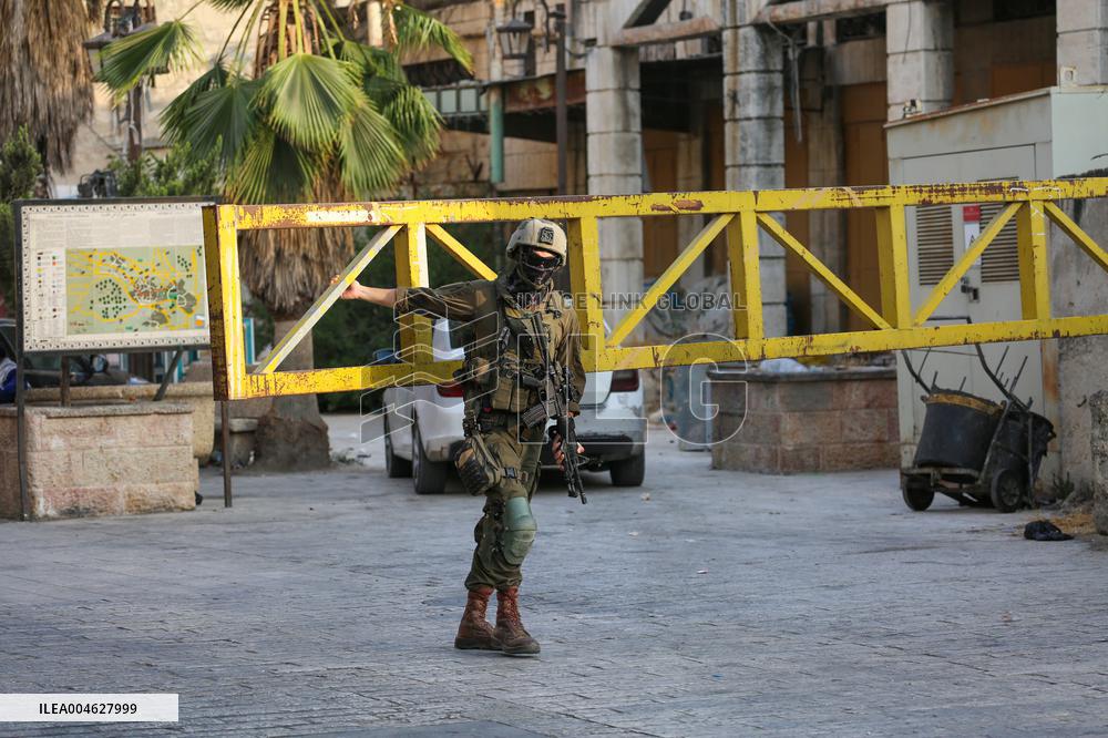 Israeli Settlers in Hebron Old City - West Bank