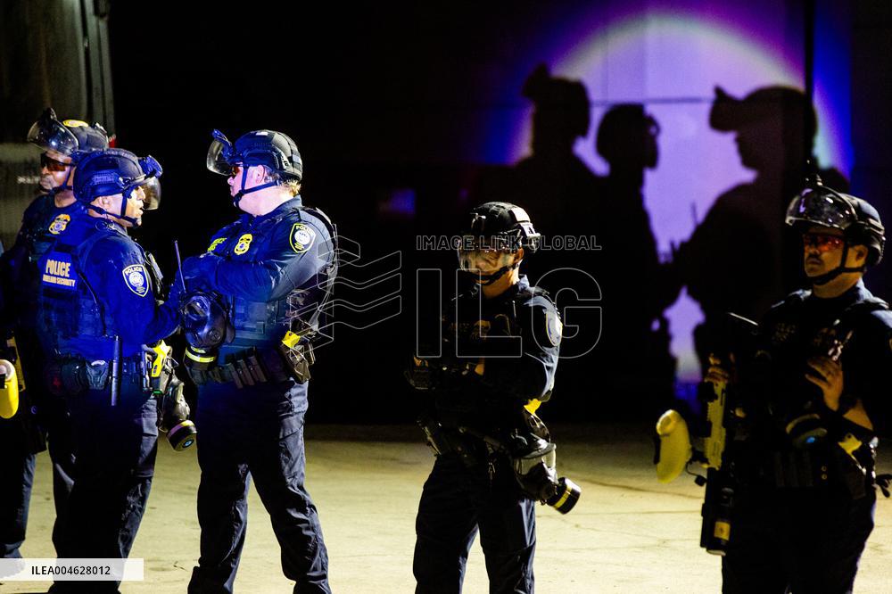 Tensions Rise at Anti ICE Protest - LA