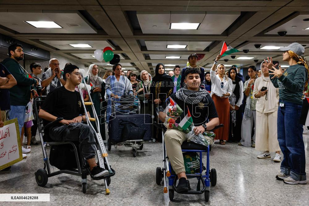 Wounded Gaza Teens Arrive in US for Treatment - DC
