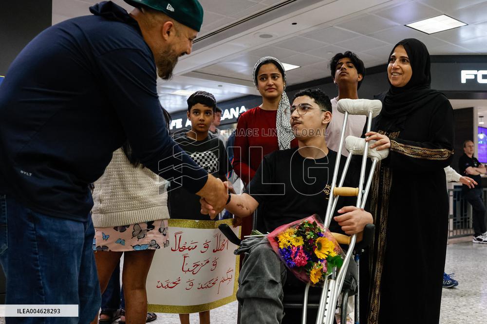 Wounded Gaza Teens Arrive in US for Treatment - DC
