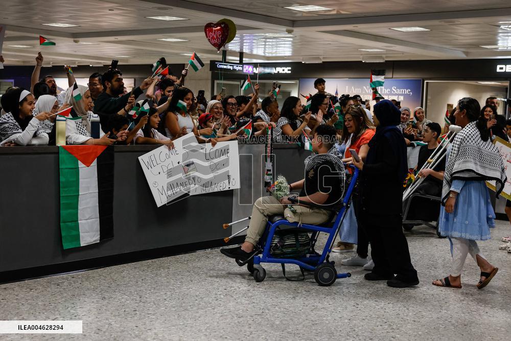 Wounded Gaza Teens Arrive in US for Treatment - DC