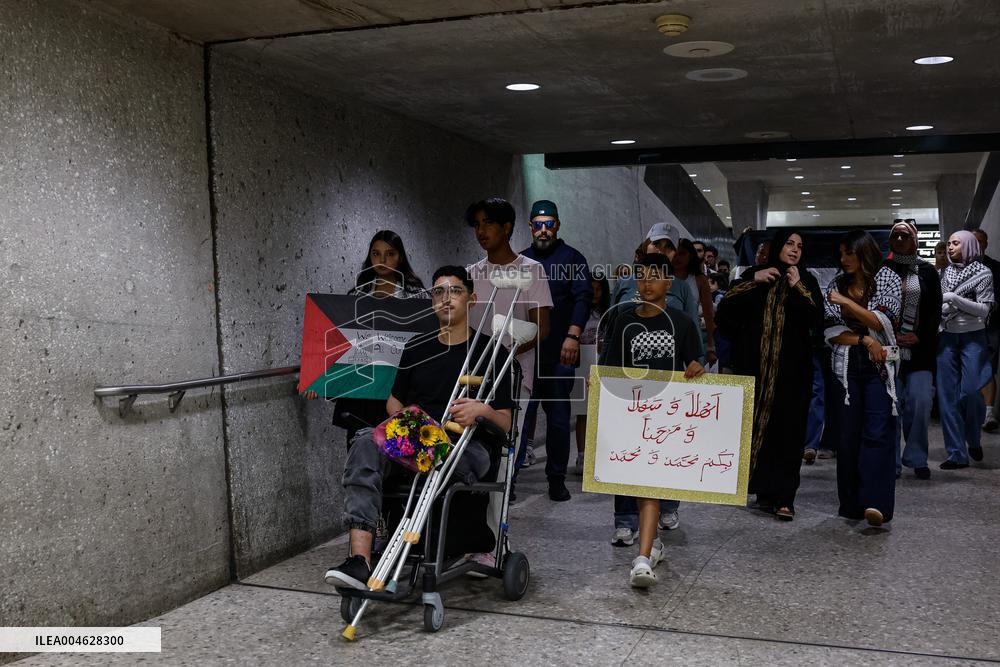 Wounded Gaza Teens Arrive in US for Treatment - DC