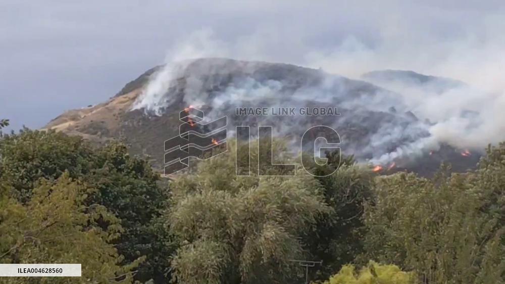 UK: Huge Fire Erupts at Arthur’s Seat in Scotland