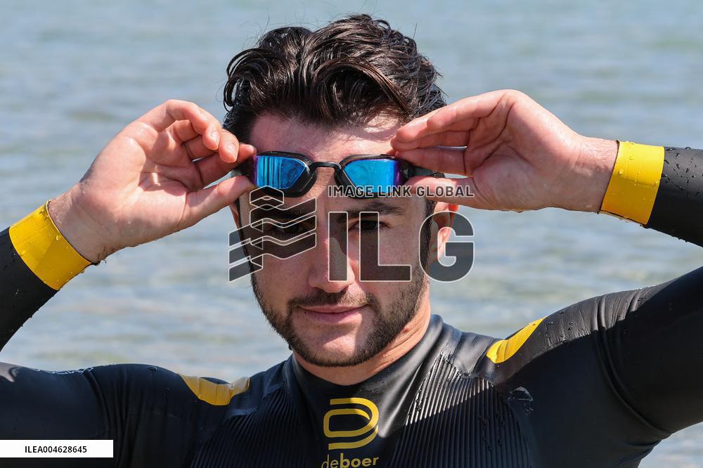 Noam Yaron Attempts to Swim the 180 Km from Calvi to Monaco