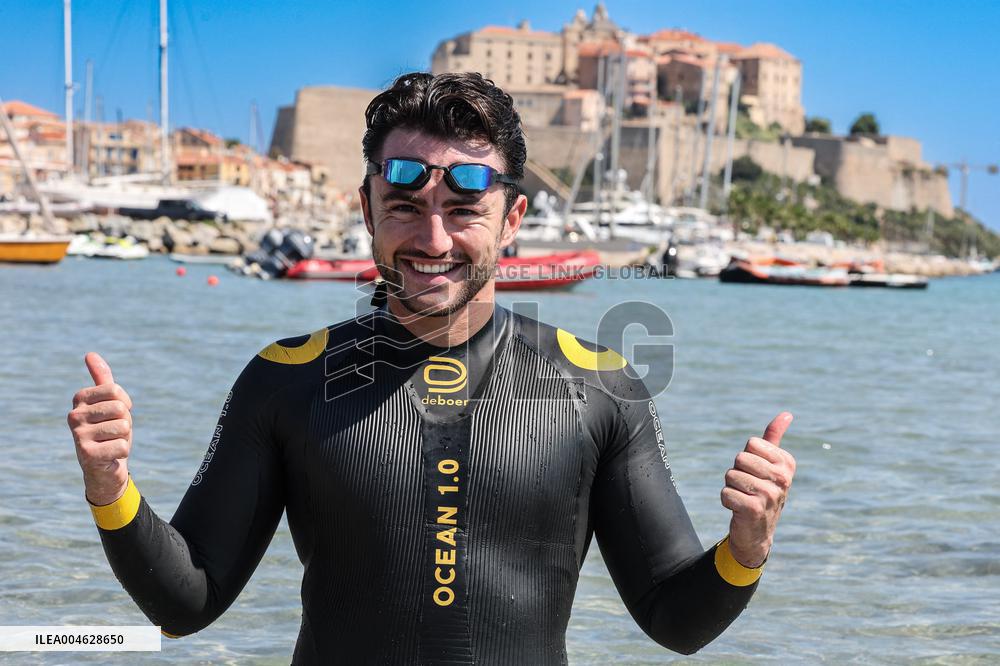 Noam Yaron Attempts to Swim the 180 Km from Calvi to Monaco