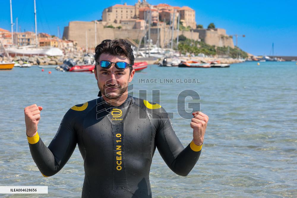 Noam Yaron Attempts to Swim the 180 Km from Calvi to Monaco