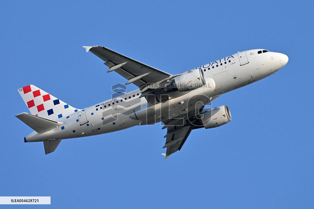 Fiumicino, Italy, Aircraft to Fiumicino Airport