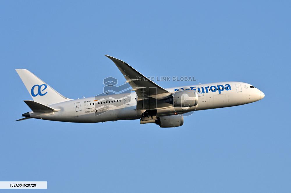 Fiumicino, Italy, Aircraft to Fiumicino Airport