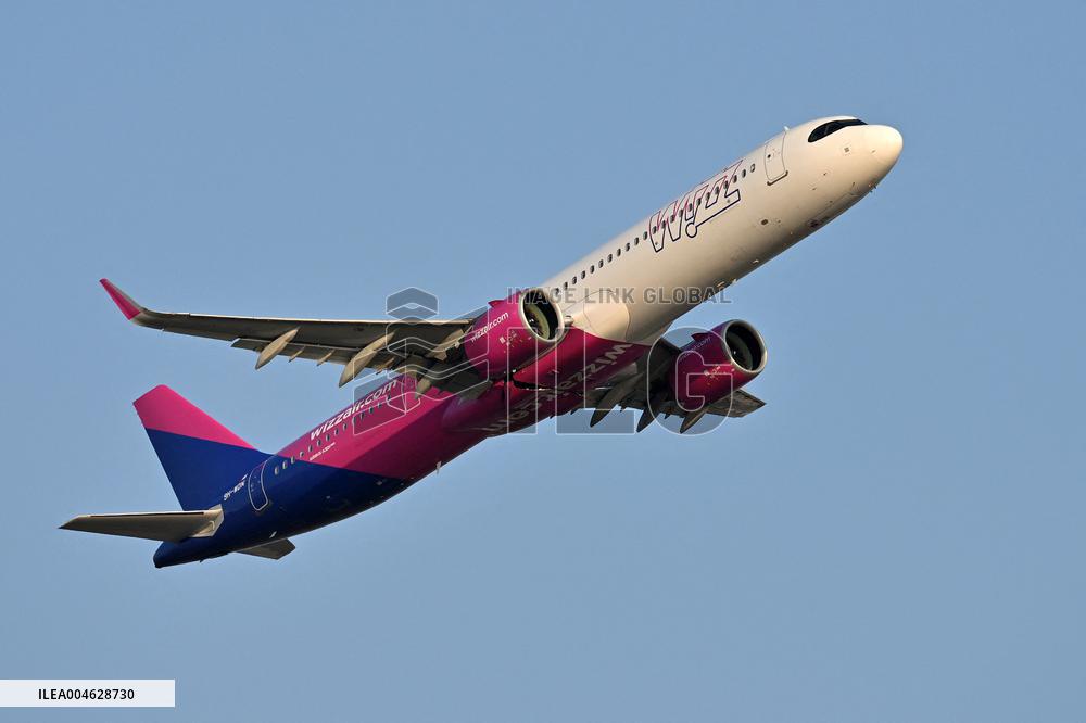 Fiumicino, Italy, Aircraft to Fiumicino Airport