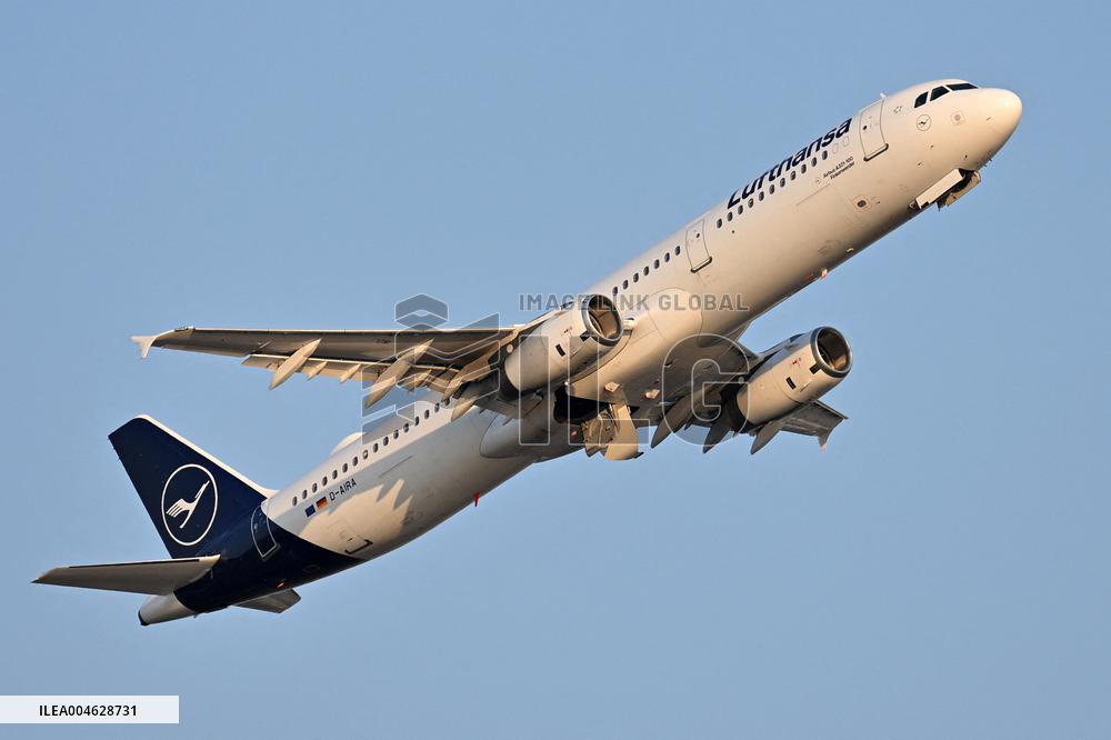 Fiumicino, Italy, Aircraft to Fiumicino Airport