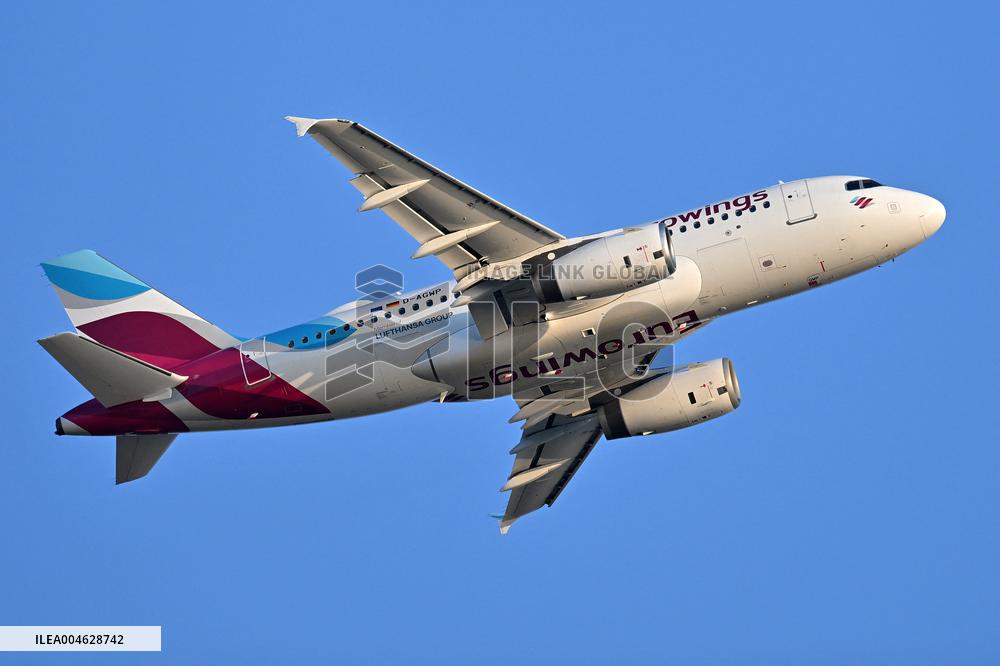 Fiumicino, Italy, Aircraft to Fiumicino Airport