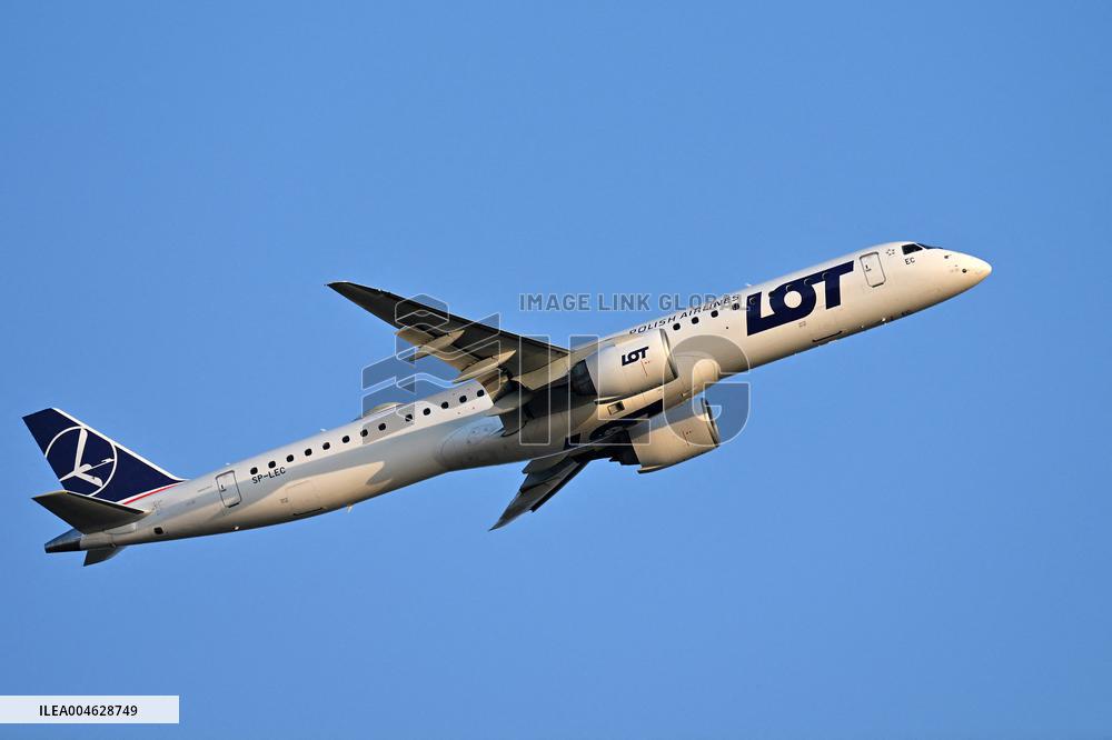 Fiumicino, Italy, Aircraft to Fiumicino Airport