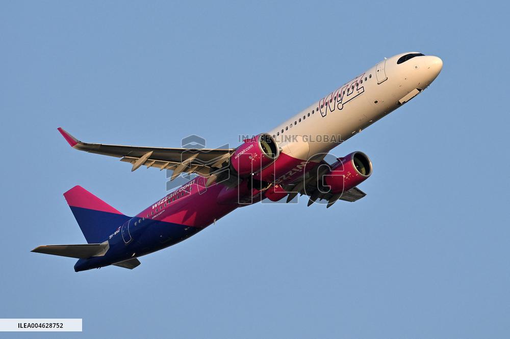 Fiumicino, Italy, Aircraft to Fiumicino Airport