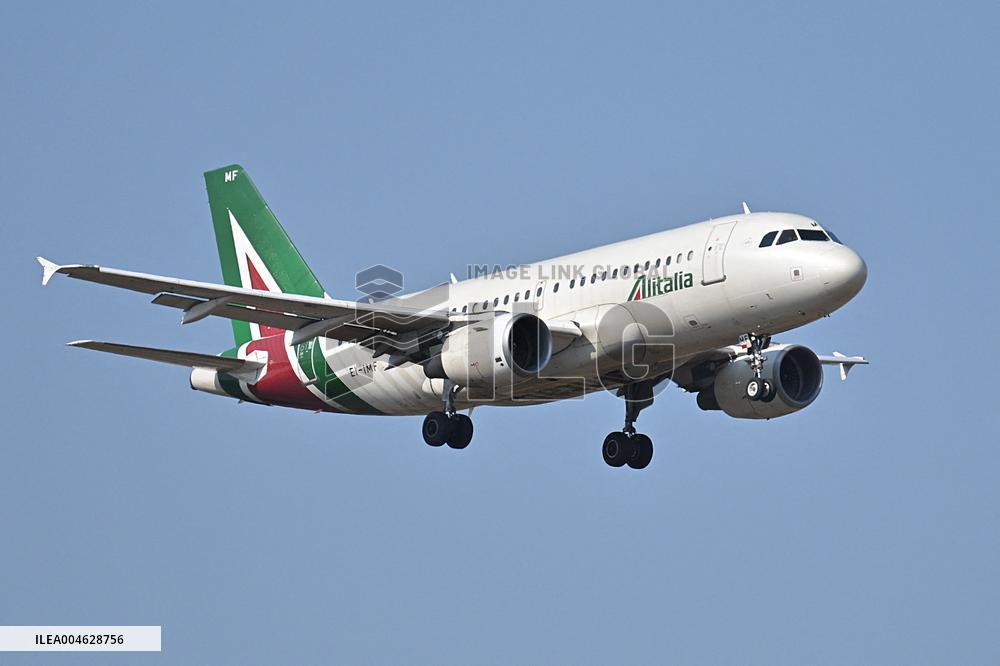 Fiumicino, Italy, Aircraft to Fiumicino Airport