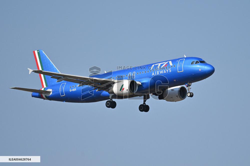 Fiumicino, Italy, Aircraft to Fiumicino Airport