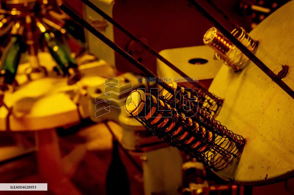 Illustration - The Making of Champagne