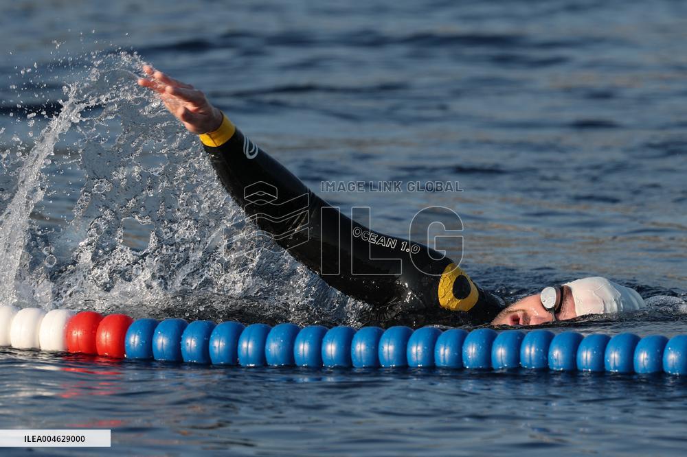 Noam Yaron at The Start of His 180 Km Swim from Calvi to Monaco