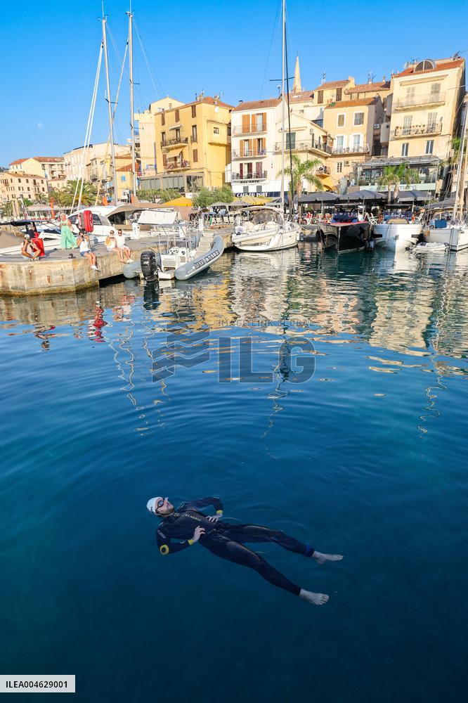 Noam Yaron at The Start of His 180 Km Swim from Calvi to Monaco