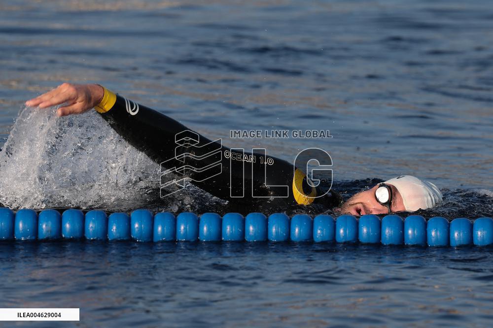 Noam Yaron at The Start of His 180 Km Swim from Calvi to Monaco