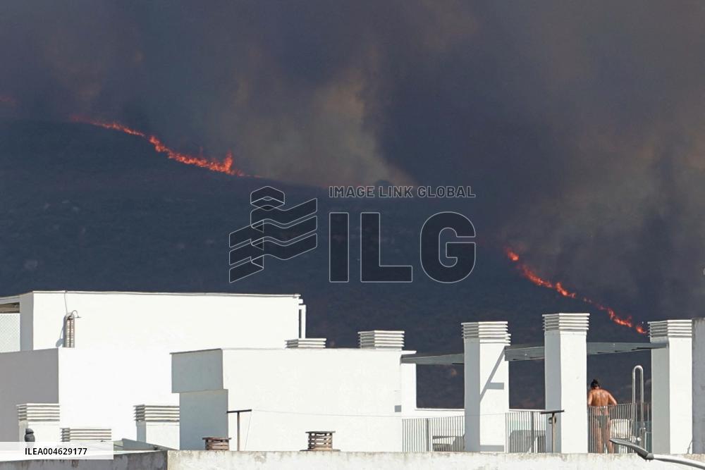 Preventive Evictions During Wildfires in Tarifa - Spain