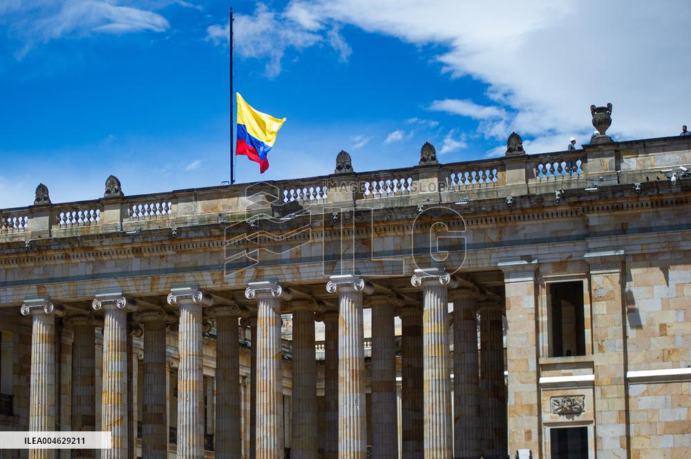 Colombian Senator Miguel Uribe Turbay Dies at 39 after Assasination Attempt