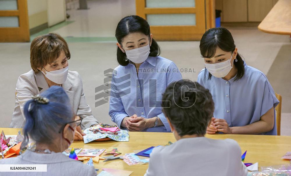 Princesses visit Hiroshima