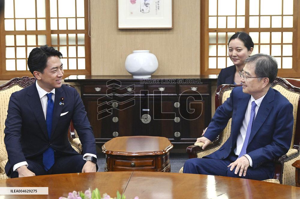 Japan-S. Korea talks