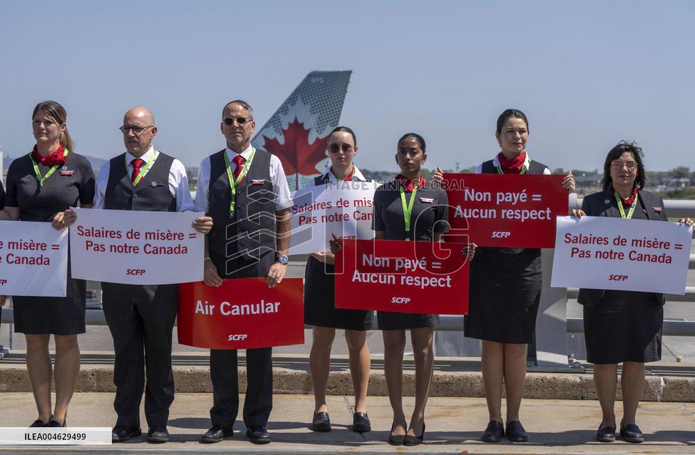 Air Canada Flight Attendants Hold Silent Protest at Vancouver Airport - Canada