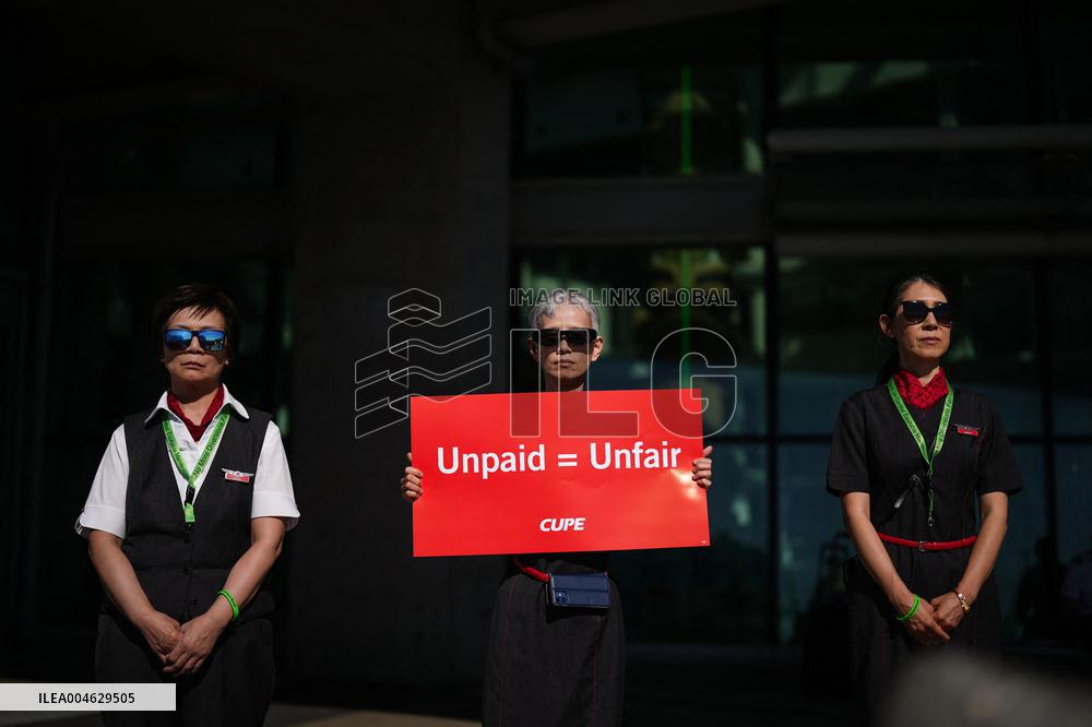 Air Canada Flight Attendants Hold Silent Protest at Vancouver Airport - Canada
