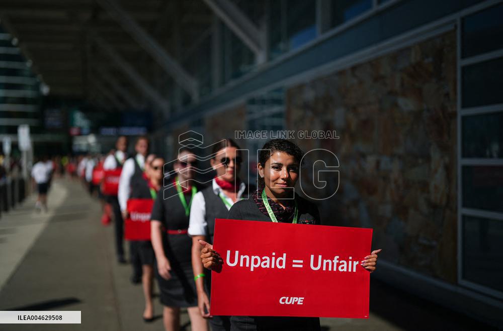 Air Canada Flight Attendants Hold Silent Protest at Vancouver Airport - Canada