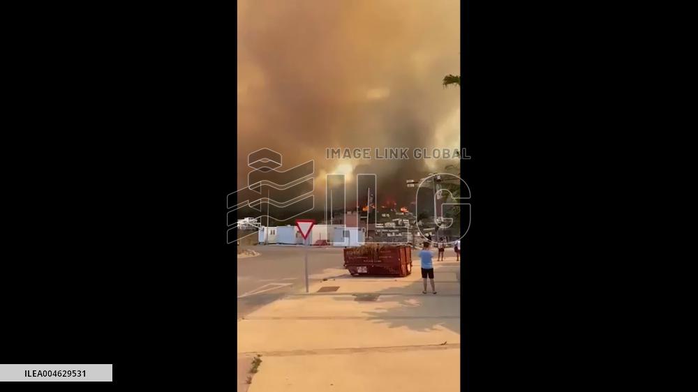 Spain: Thousands Evacuated as New Wildfire Erupts in Tarifa Two Days After Previous Blaze