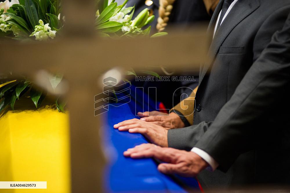 Colombian Senator Miguel Uribe Turbay Dies at 39 after Assasination Attempt