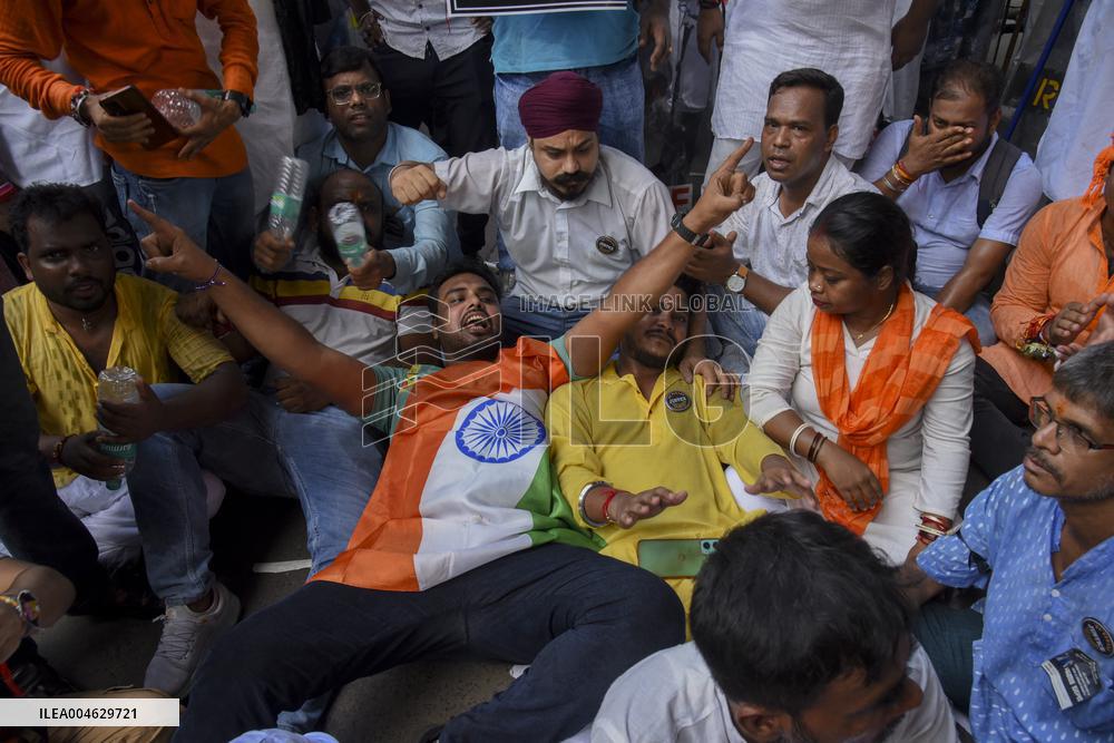 Protesters Clash with Police - India