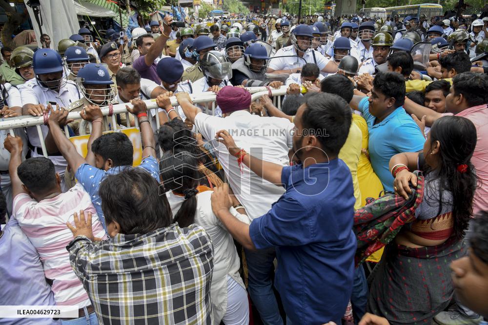 Protesters Clash with Police - India