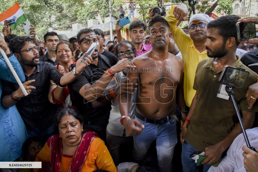 Protesters Clash with Police - India