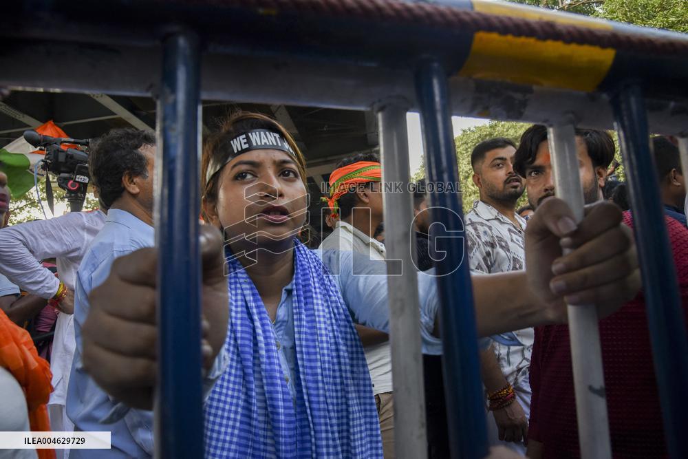 Protesters Clash with Police - India