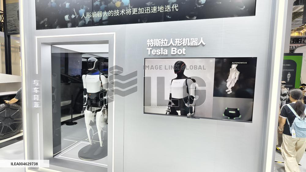 2025 WAIC Tesla Booth