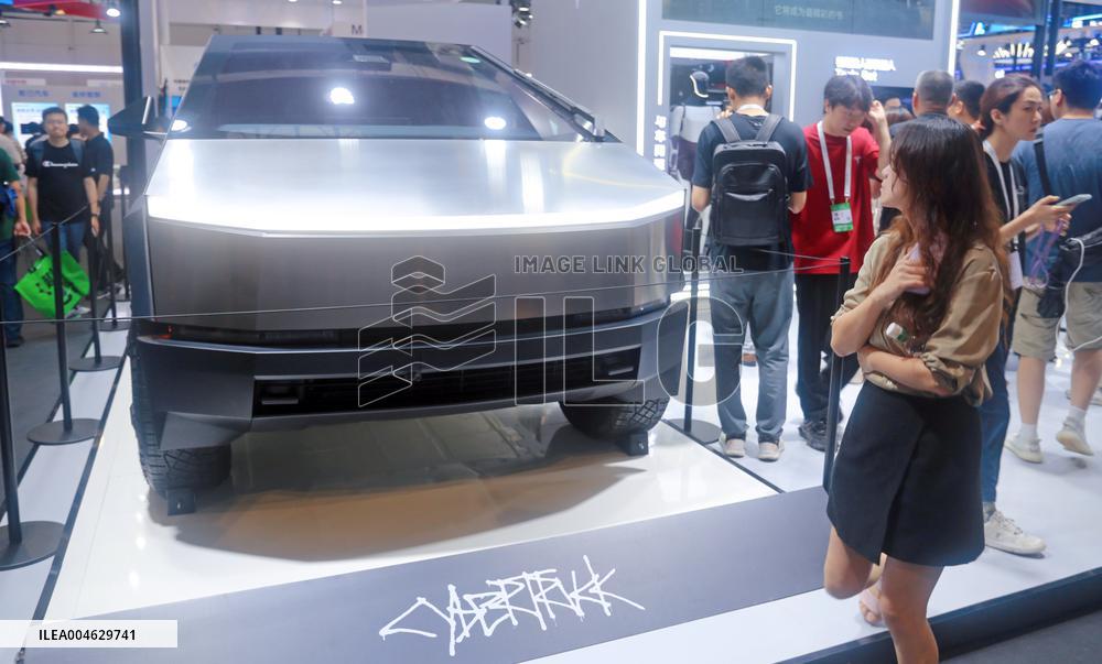 2025 WAIC Tesla Booth