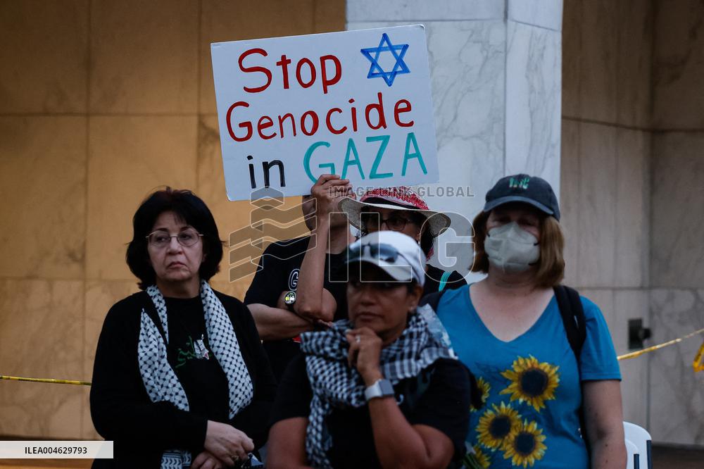 Vigil For Palestinian Journalists Killed By Israeli Forces - Washington DC