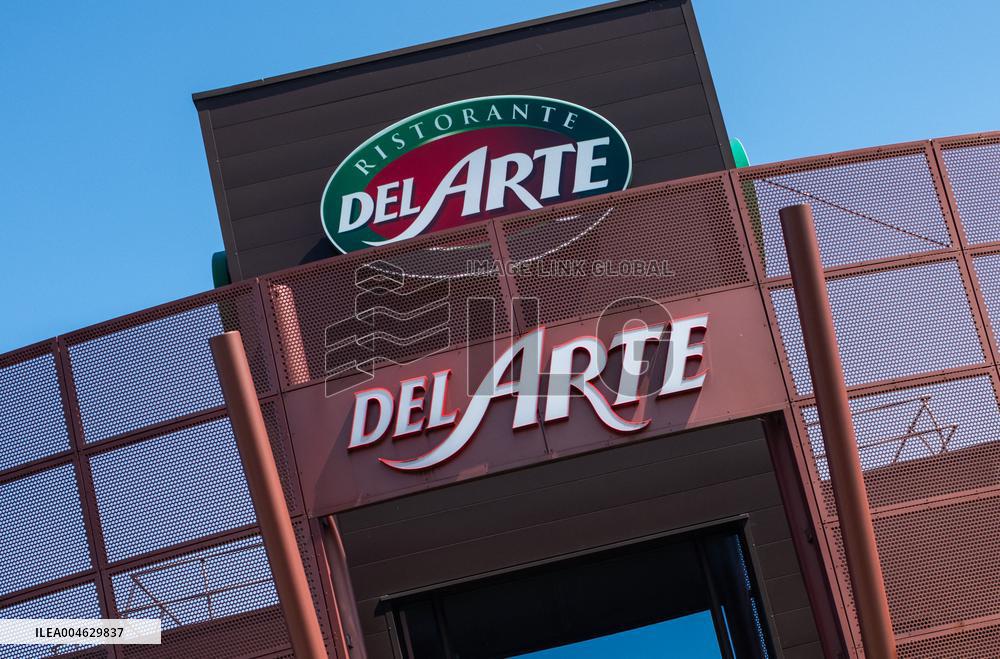 Illustration - Store and Shopping Center - Coignières