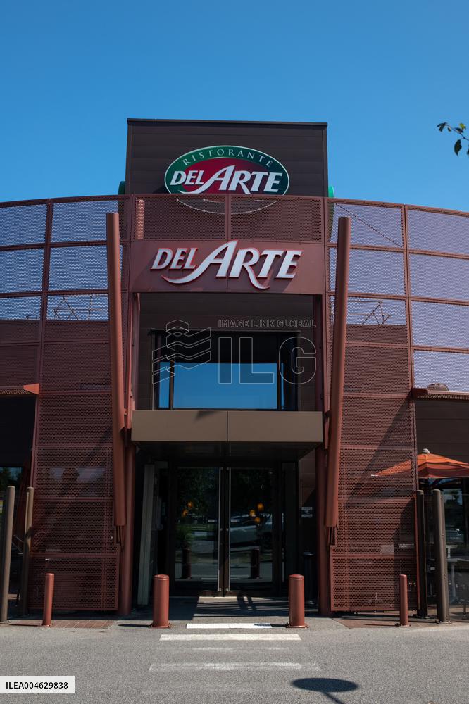 Illustration - Store and Shopping Center - Coignières