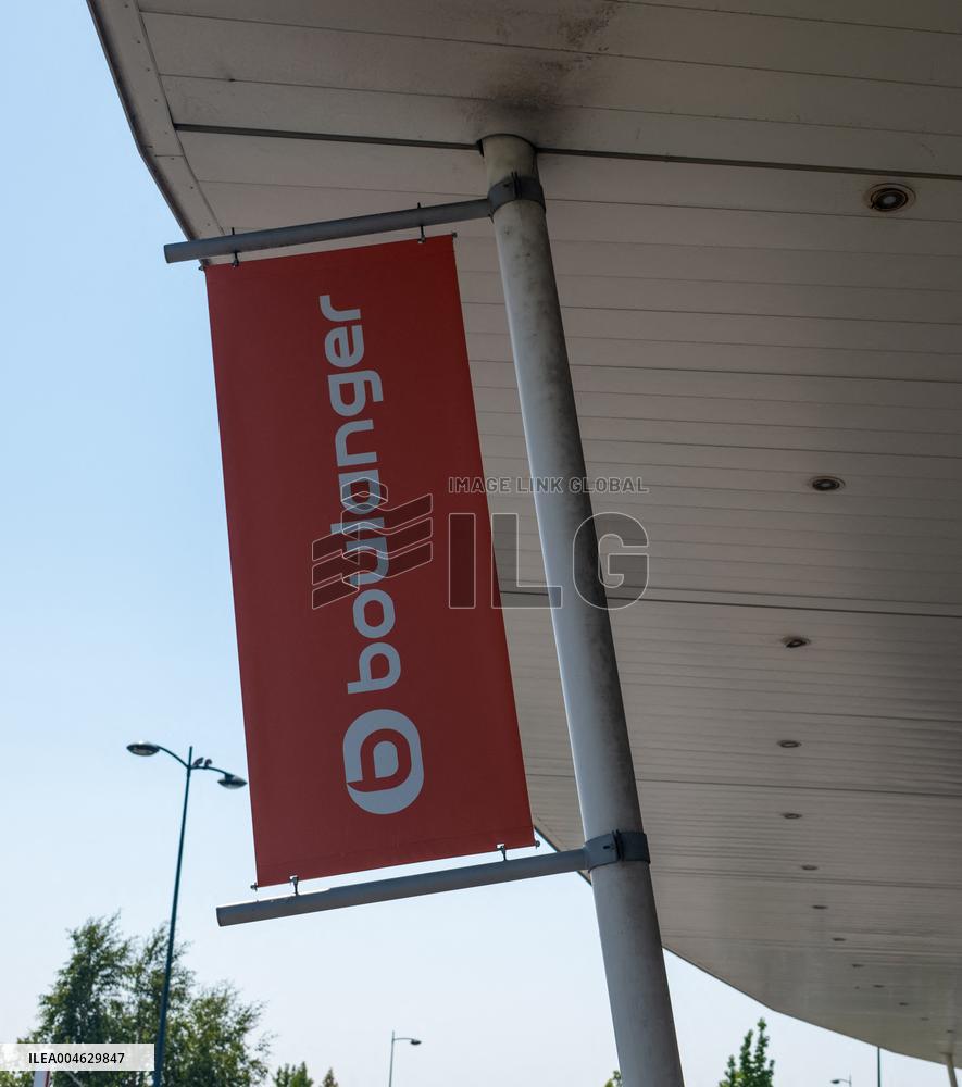 Illustration - Store and Shopping Center - Coignières