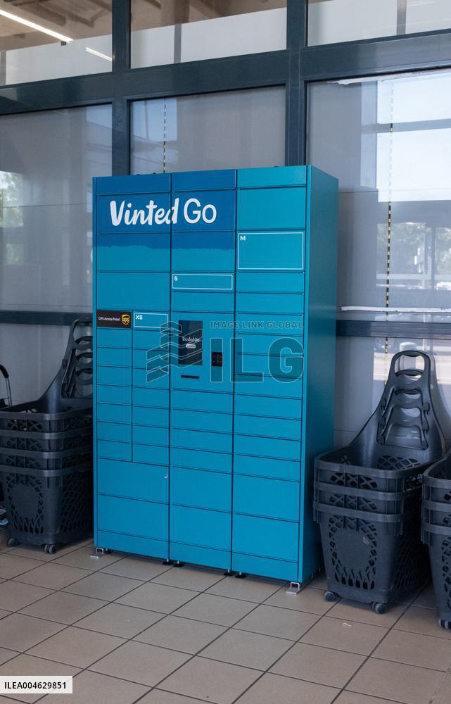 Illustration - Store and Shopping Center - Coignières