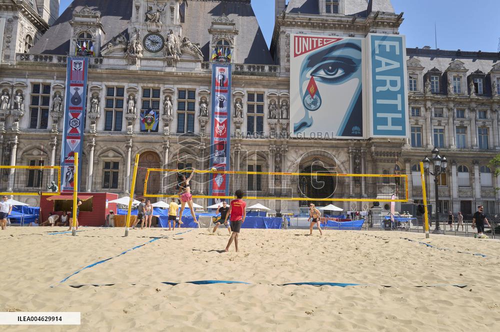 UTOPIA56 Action In Front Of Paris City Hall - France