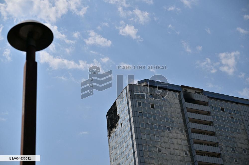 Fire in a building in the Business District - Naples