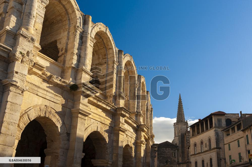 Arles