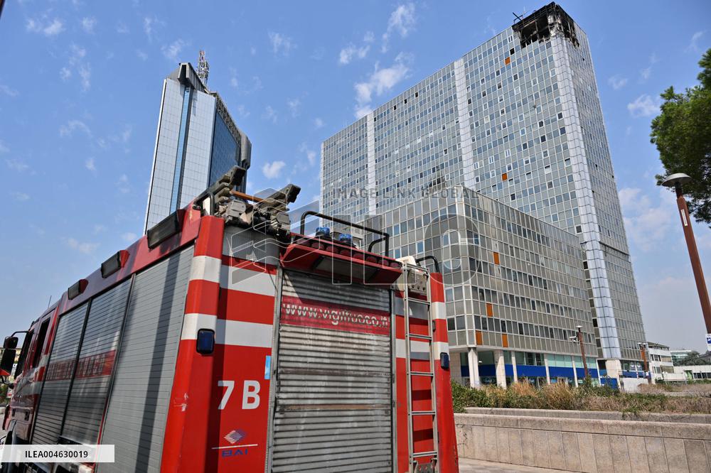 Fire in a building in the Business District - Naples