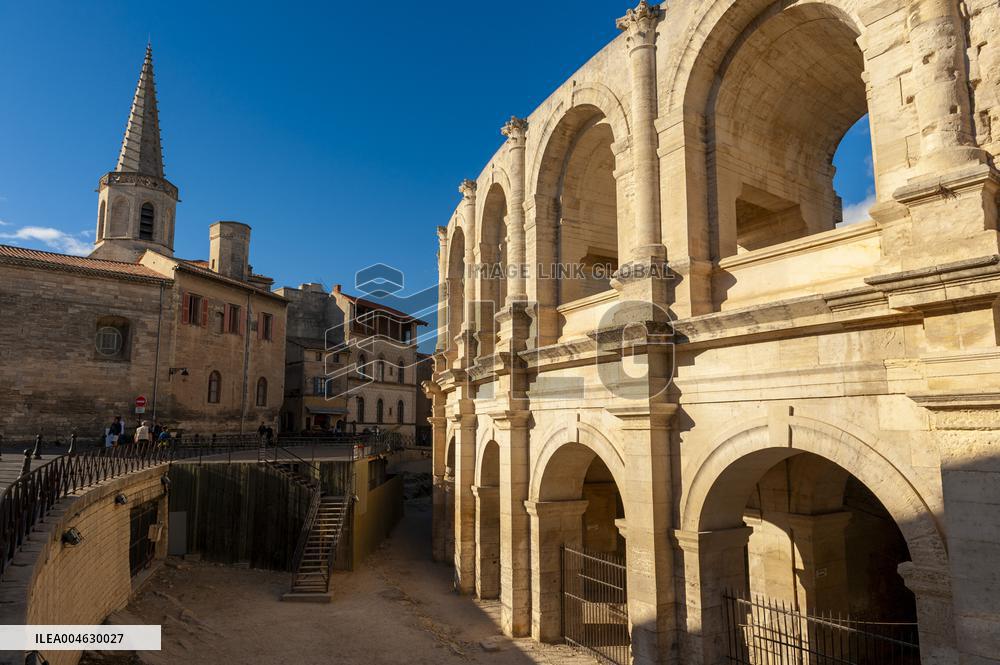 Arles