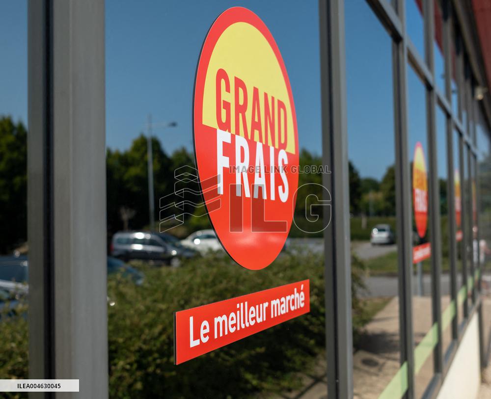 Illustration - Supermarket and Store - Rambouillet