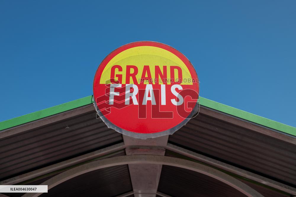 Illustration - Supermarket and Store - Rambouillet